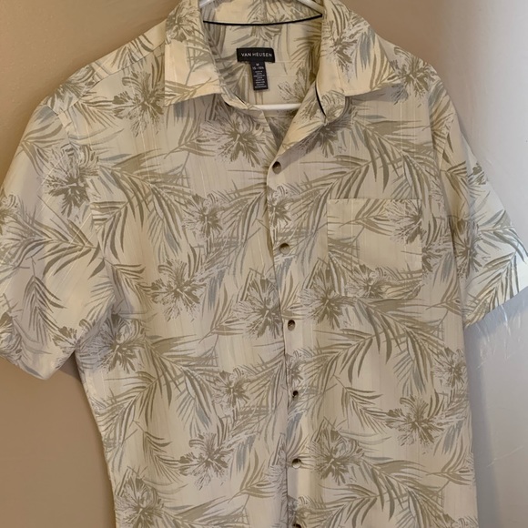 Van Heusen Other - Air Camp Short Sleeve Shirt